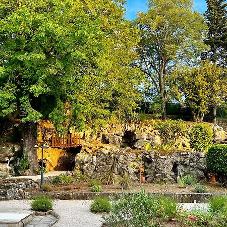 Aux Oiseaux de Provence - Locations de vacances à Lambesc centre Exterior foto