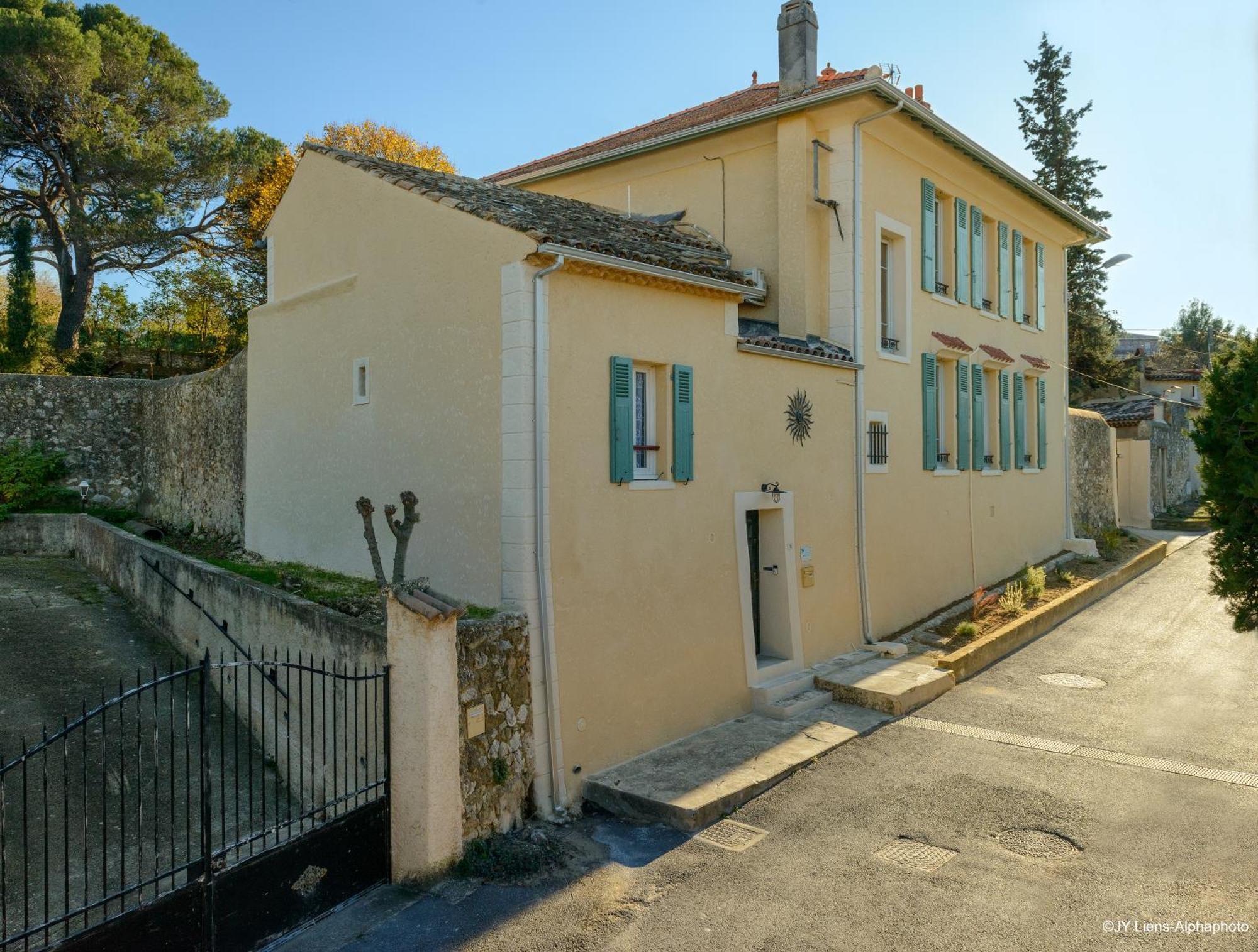 Aux Oiseaux de Provence - Locations de vacances à Lambesc centre Exterior foto